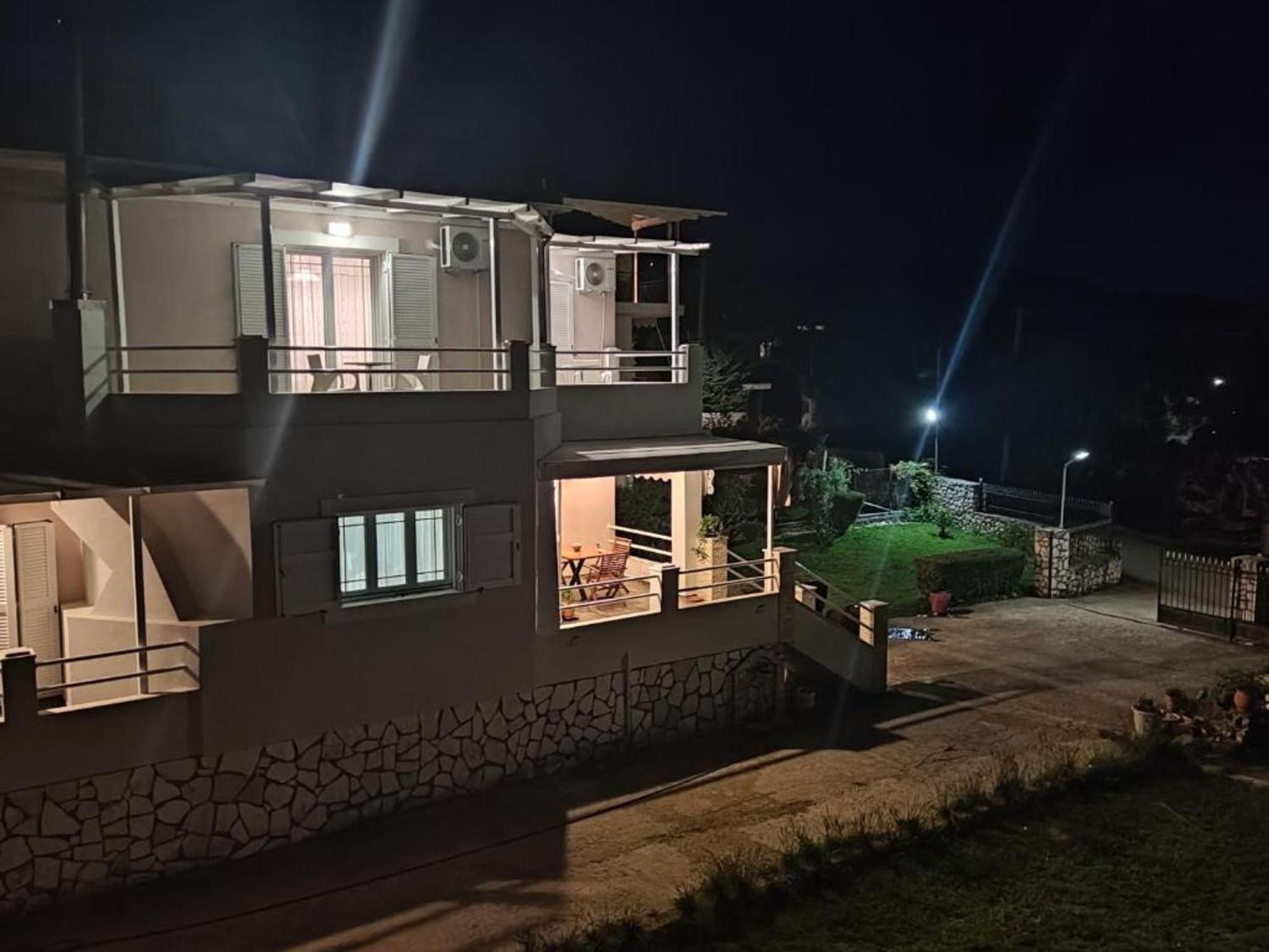Villa Marina Tsoukaládhes Buitenkant foto